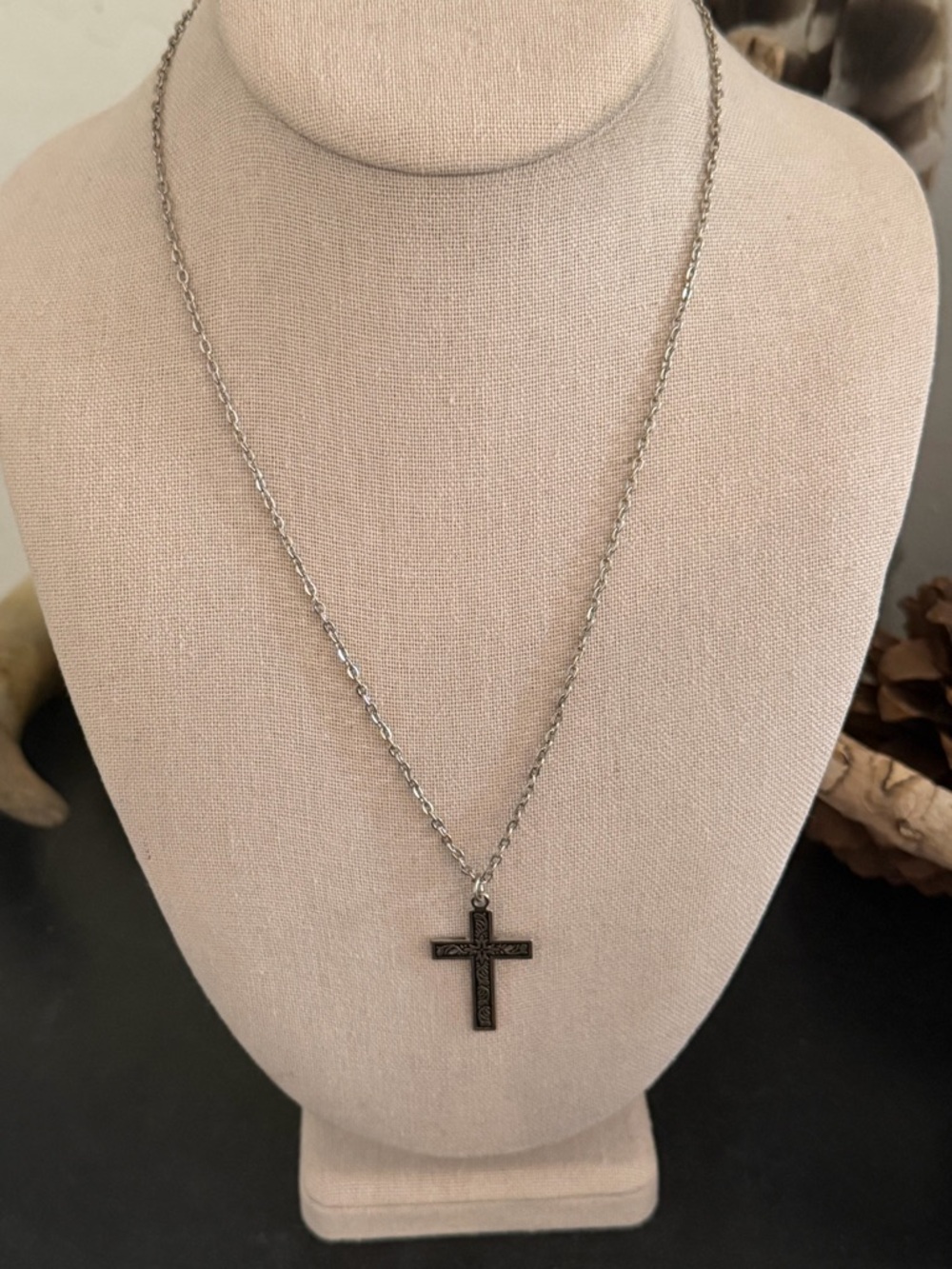 Vintage Silver Cross Pendant Necklace